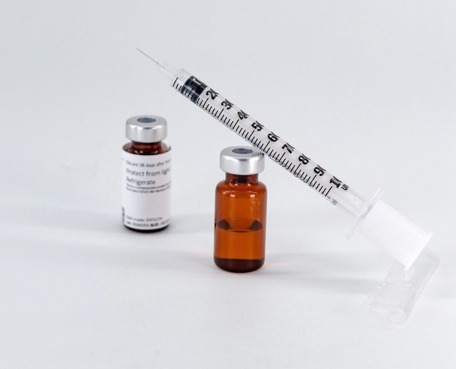 Peptide therapy vials and syringe